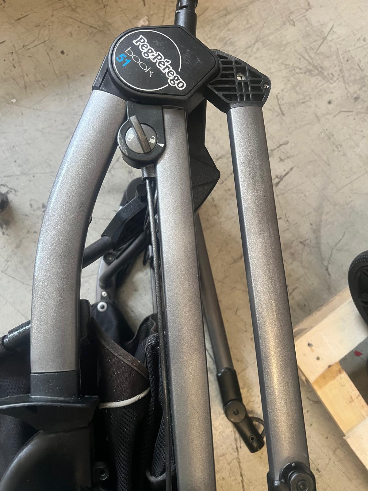 Trio Peg Perego book 51 + Base Isofix - Silver - Ricondizionato